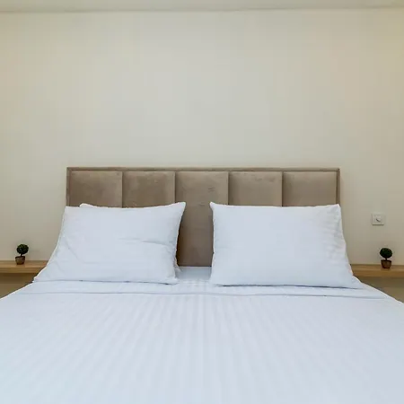 Cascades Apartment *