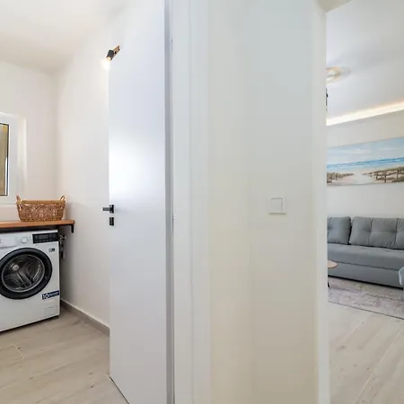 Apartment Cascades *